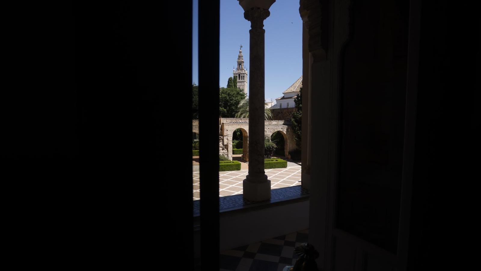 Vista de la Giralda de la sala de audiencias de Pedro I.