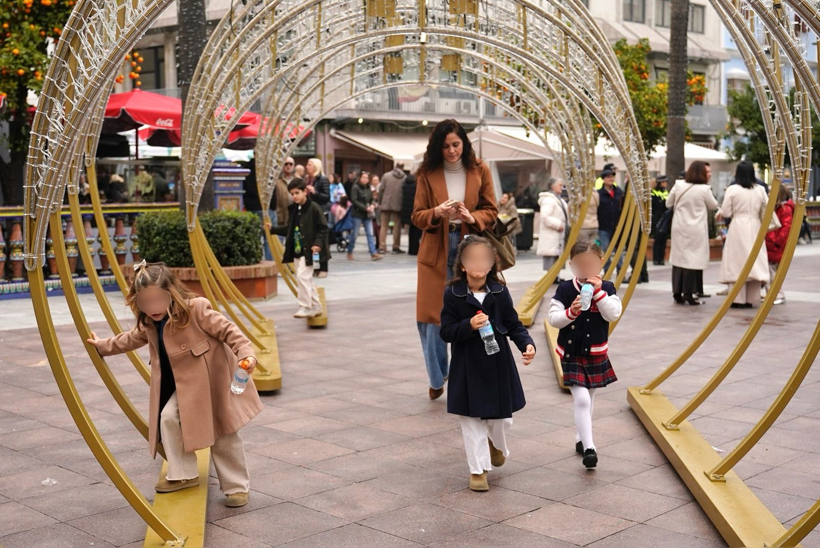 Fotos de las campanadas infantiles en la Plaza Alta de Algeciras
