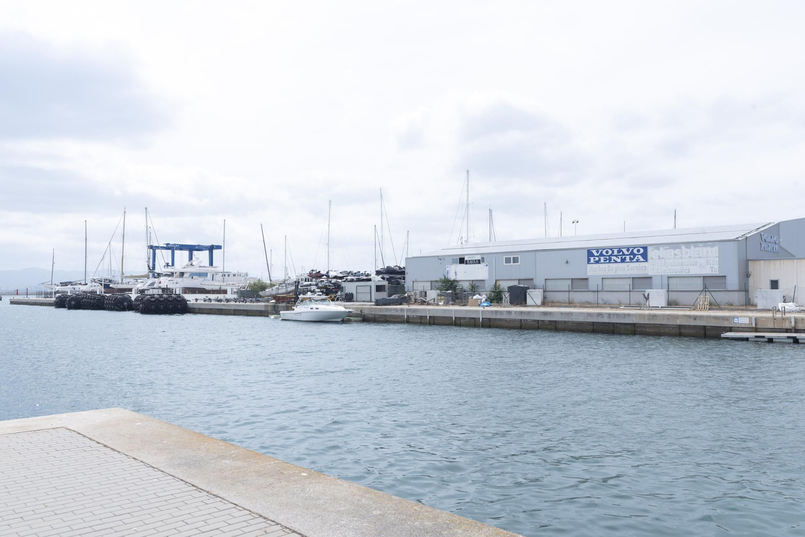 Fotos del puerto deportivo de Marina Alcaidesa en La Línea