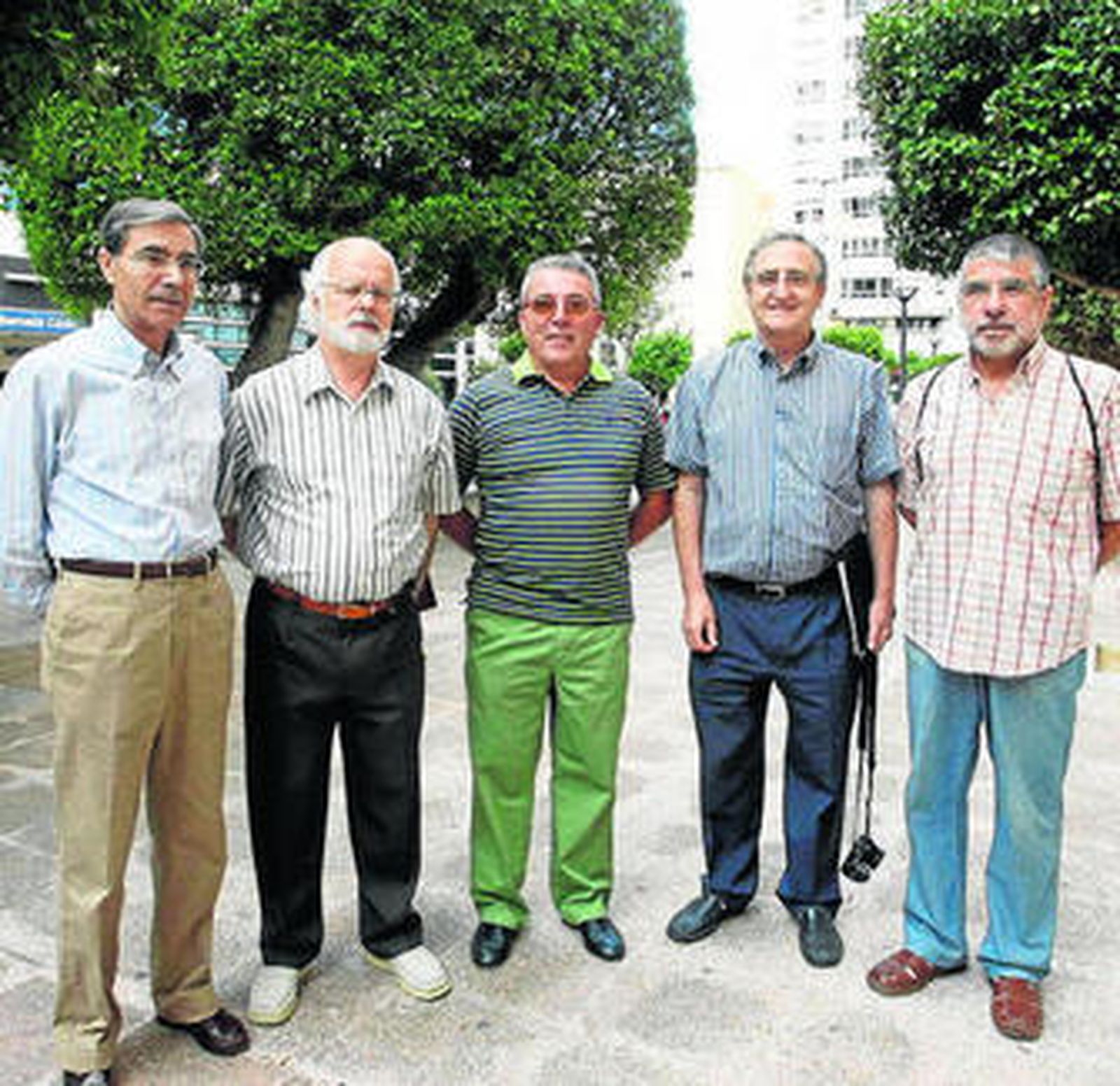 Algunos de los miembros de la directiva antes de una de las reuniones.