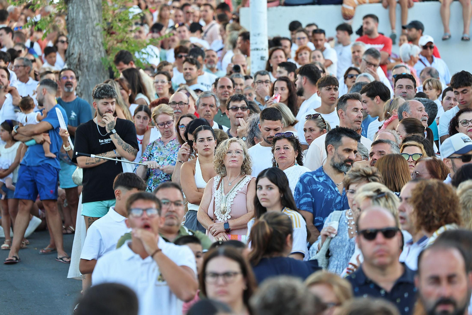 Imágenes de la Virgen del Carmen procesionando en Punta Umbría