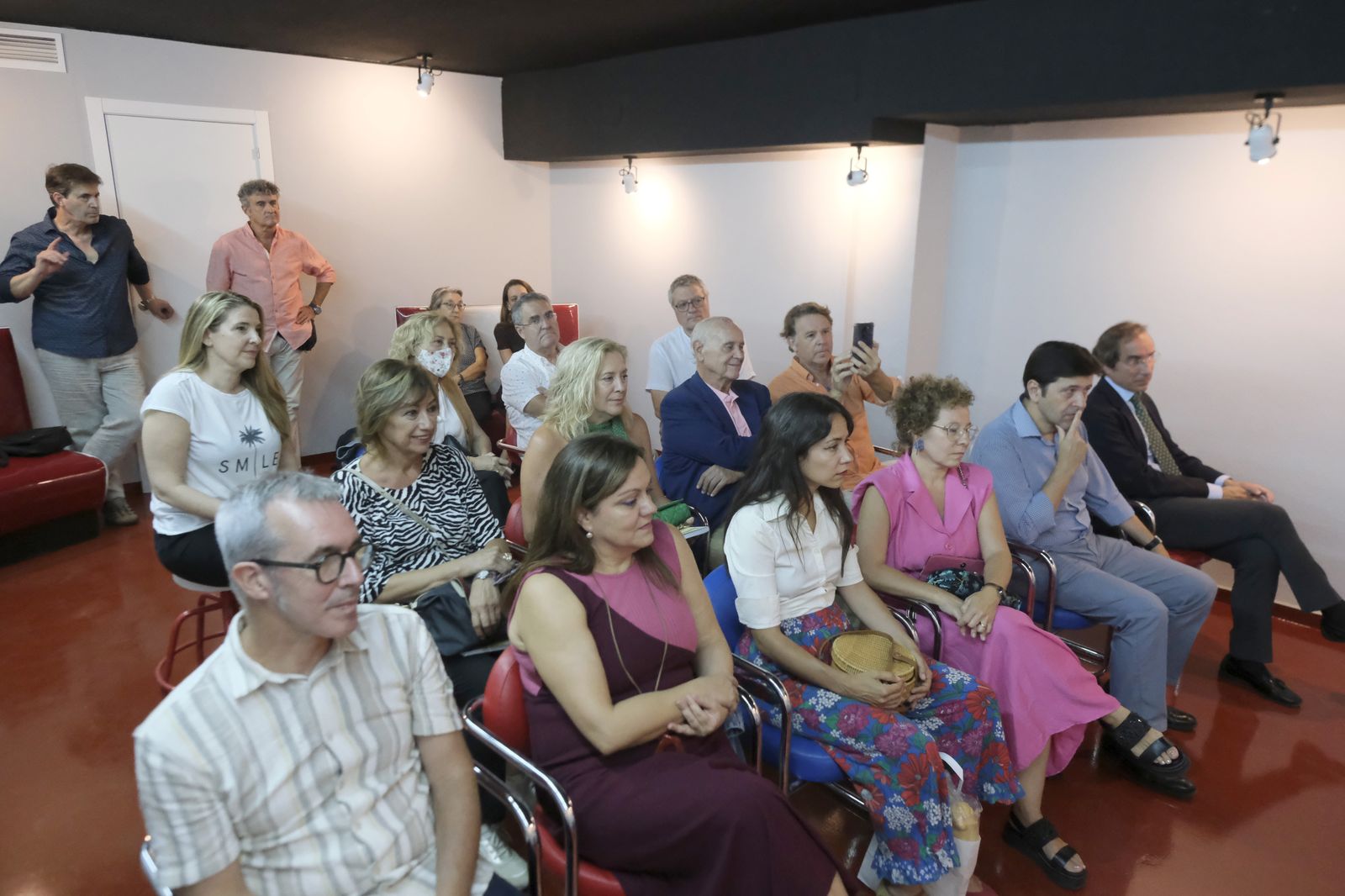 La presentación de 'Los artistas del hambre', de Fernando González Viñas, en imágenes