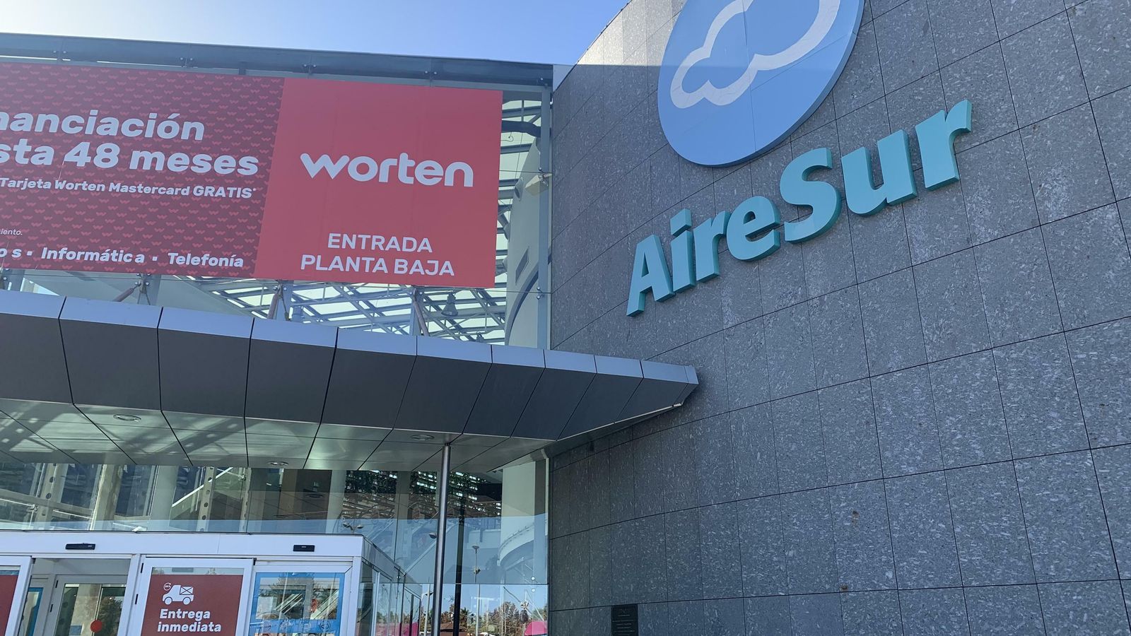 Centro Comercial Airesur en Castilla de la Cuesta.