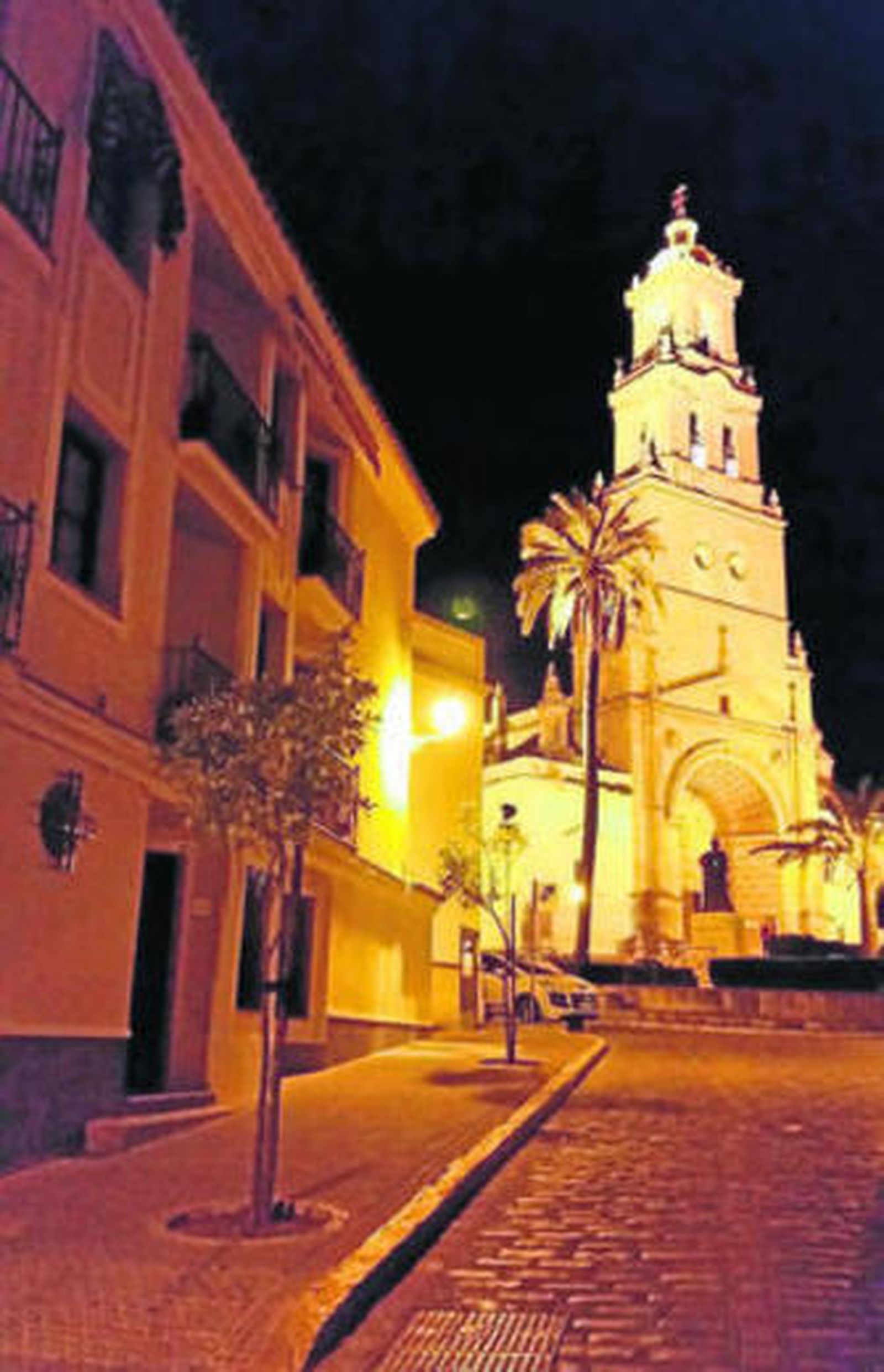Una calle del centro histórico de Utrera.