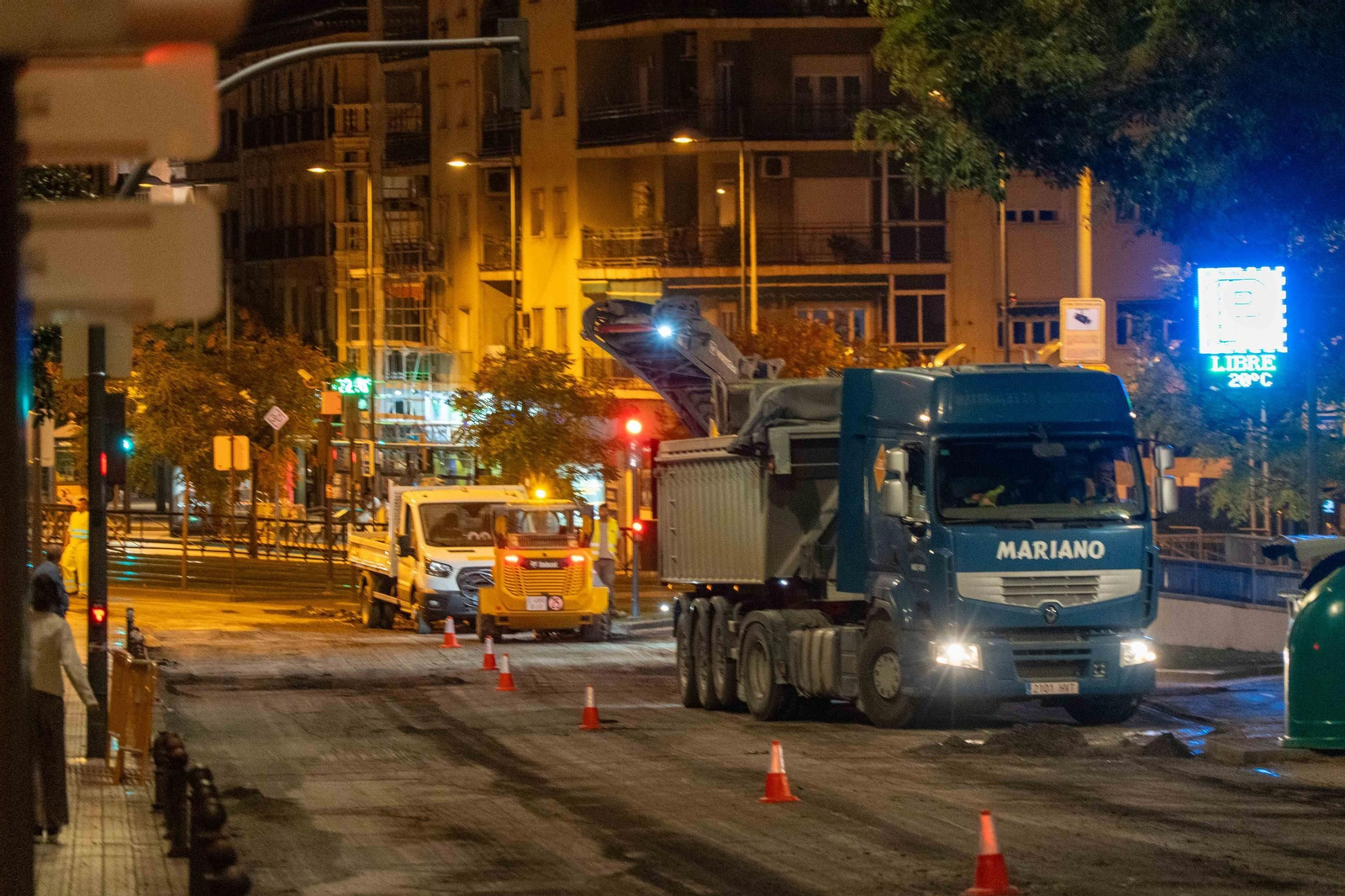 El inicio del Plan Asfáltico 2025 de Granada, en imágenes