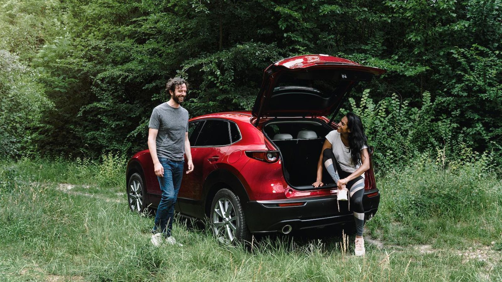 De la ciudad a la montaña, el CX-30 encarna la polivalencia en el universo Mazda.