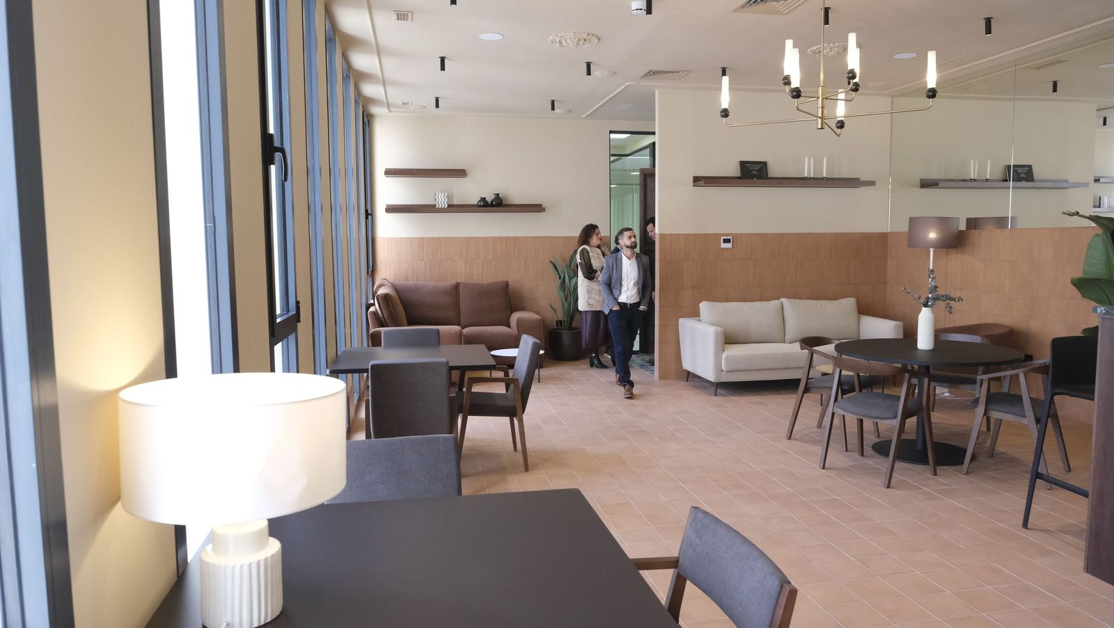 Casa Orozco, nuevo centro de negocios en Vera, en imágenes