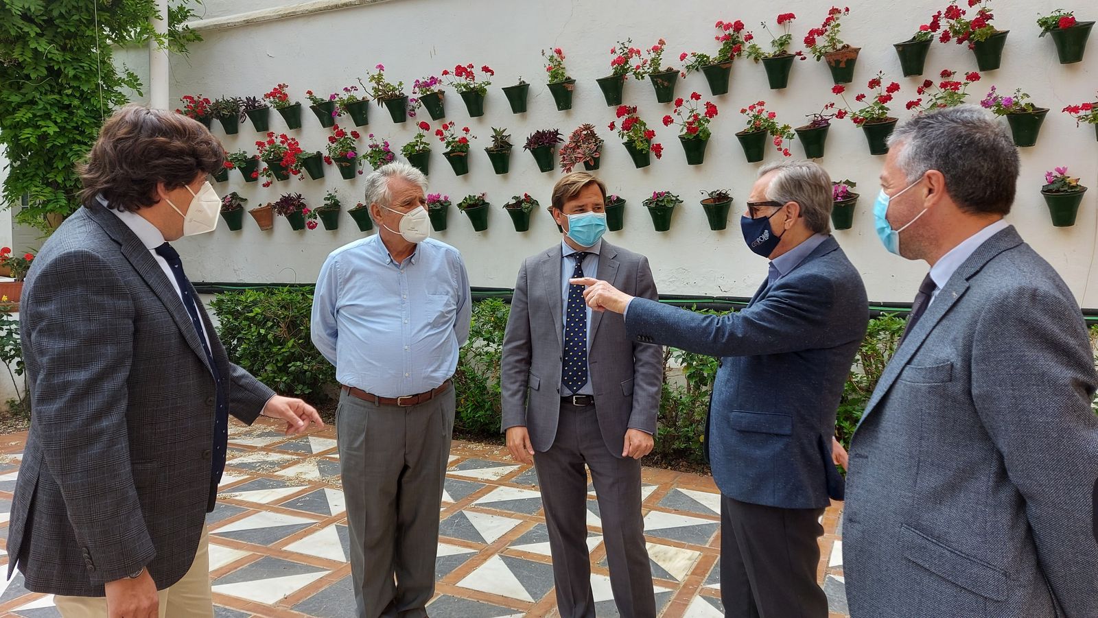 Encuentro del delegado del Gobierno con la presidencia de la plaza.