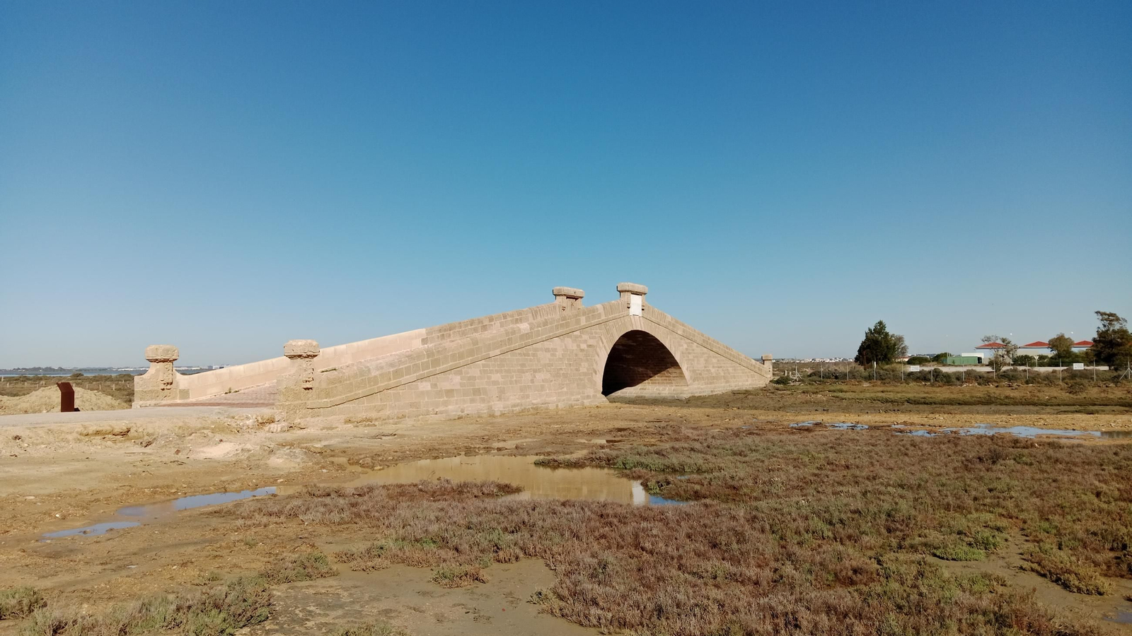 La rehabilitación del Puente de Ureña en San Fernando, en imágenes