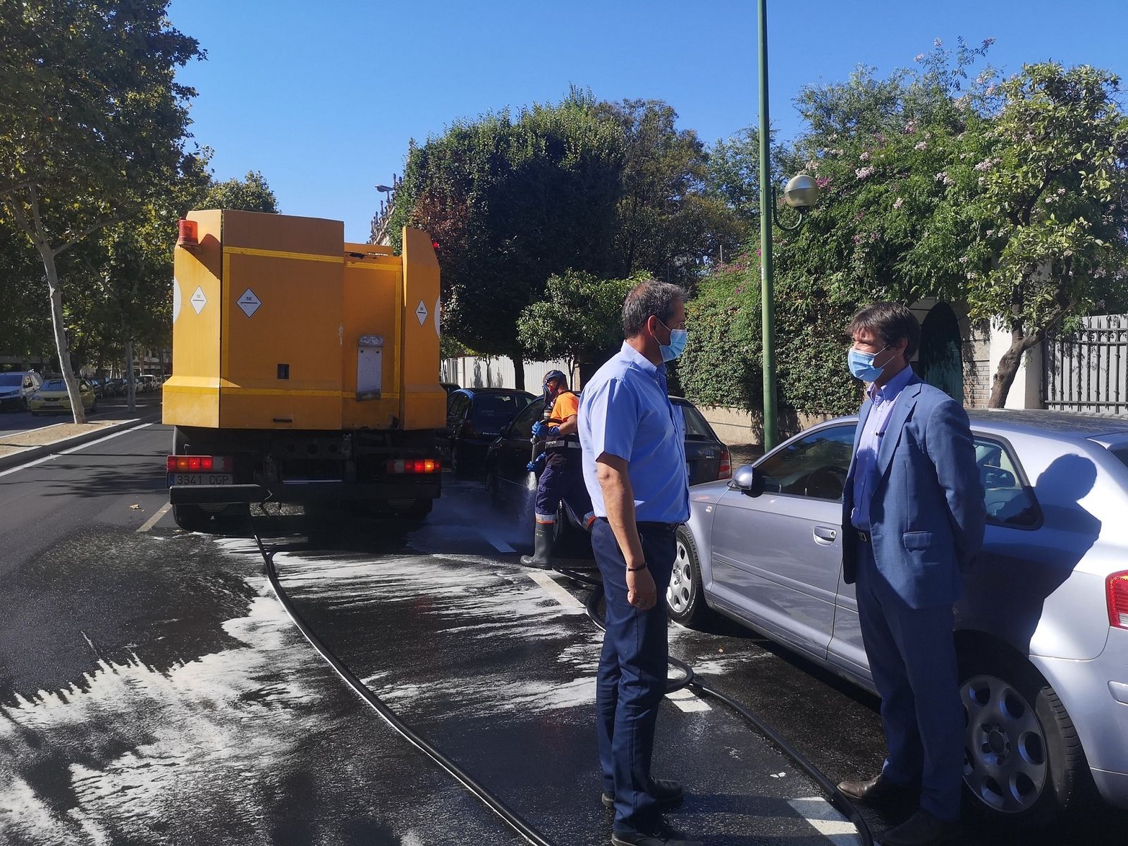 El delegado de Transición Ecológica, David Guevara, supervisa los trabajos.