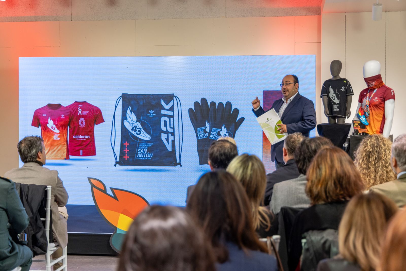 Presentación de la XLIII Carrera Urbana Internacional Noche de San Antón