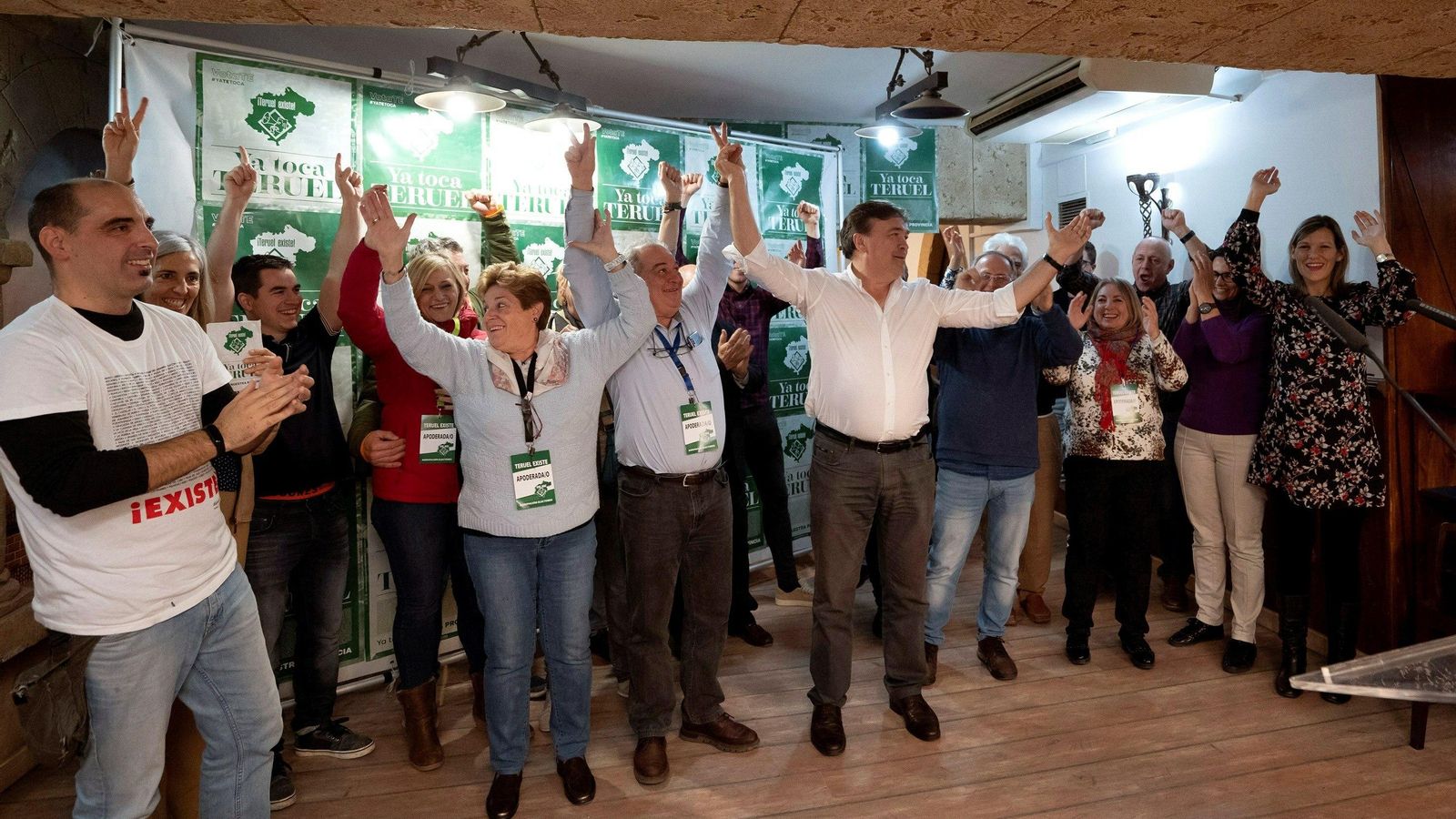 Celebración del éxito electoral de Teruel Existe