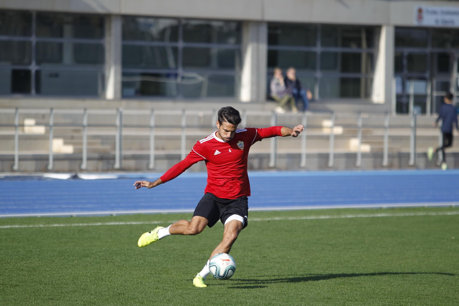 Fotogalería del entrenamiento de la UDA, 6-XII