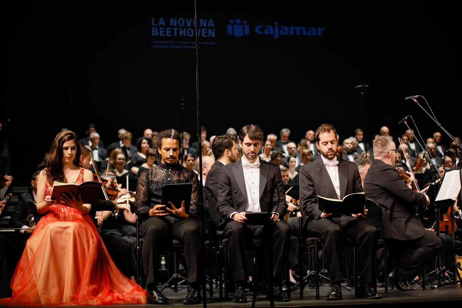 Imágenes de la novena Beethoven interpretado por la OCAL y Orfeón para Cajamar