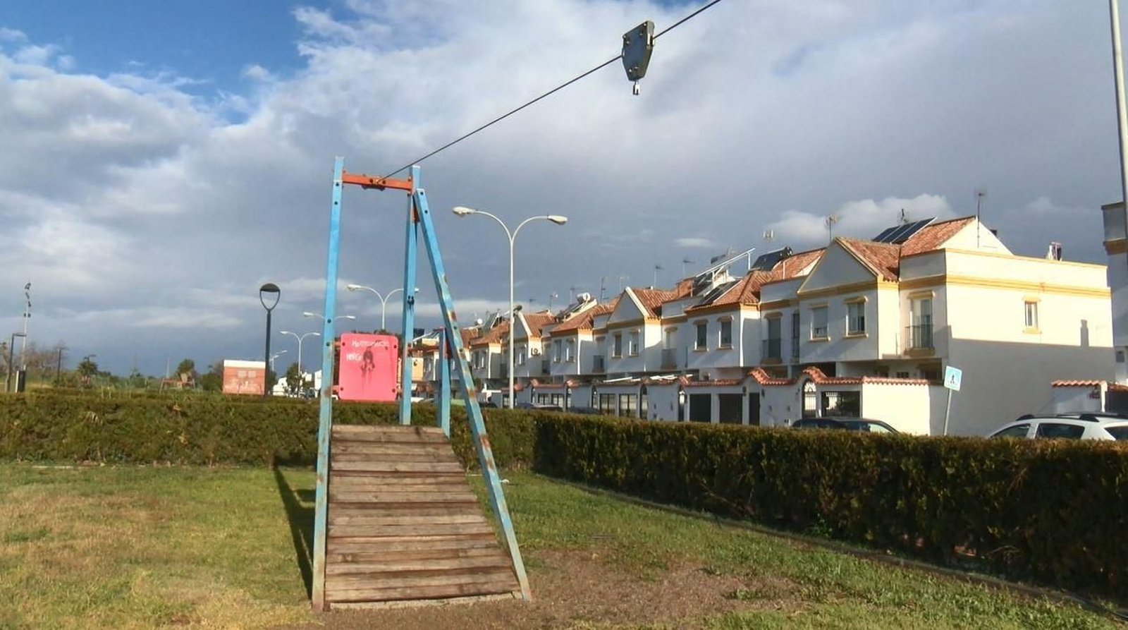 Las imágenes del deterioro del parque infantil del Paseo de Andalucía