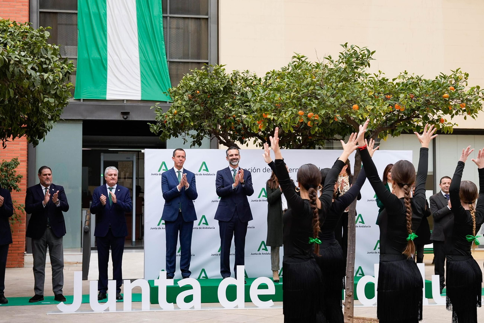 Así han sido las imágenes del día de la bandera en Almería