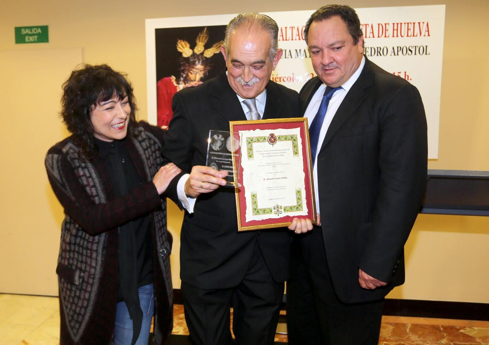 Entrega de recuerdos de la 24ª edición de la Exaltación a la Saeta de Huelva