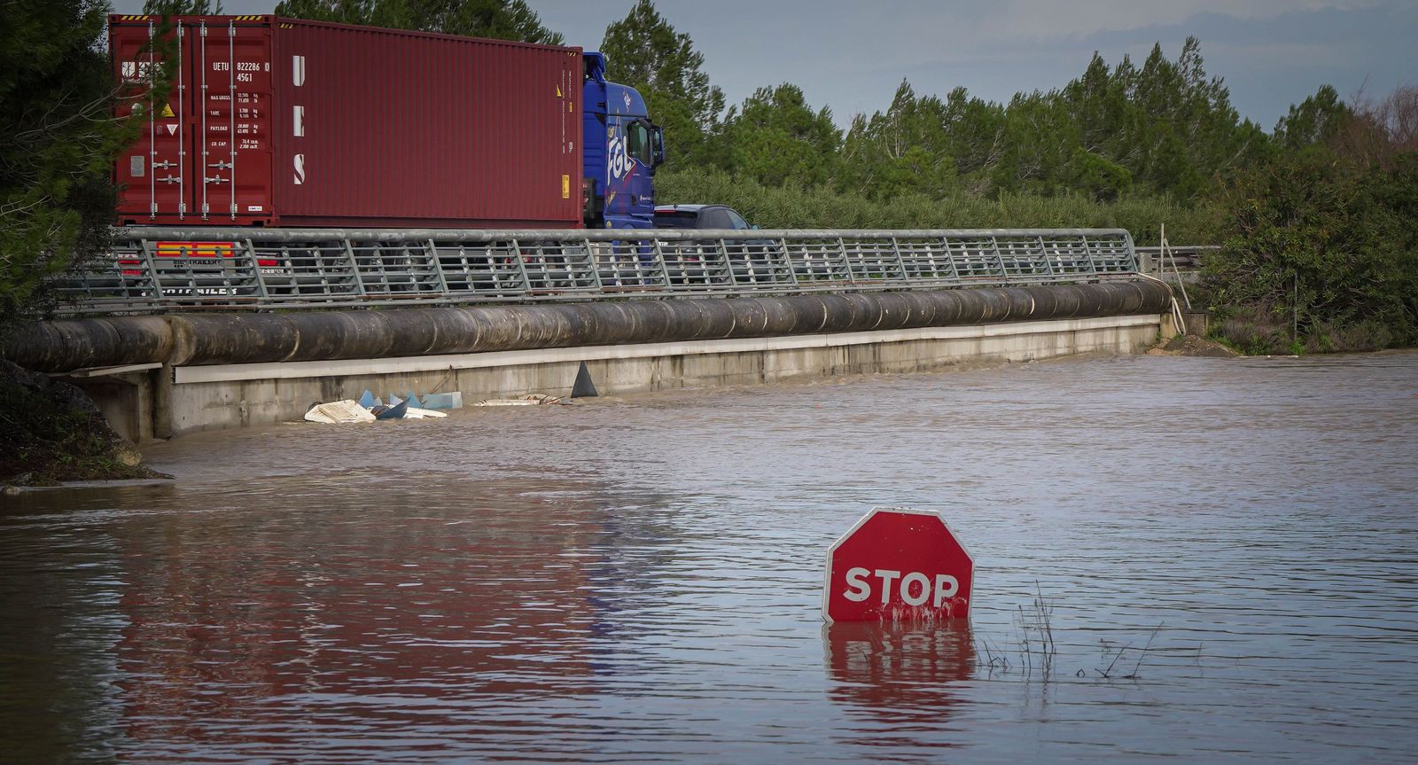 Intensa jornada en las zonas inundadas de Jerez, en imágenes