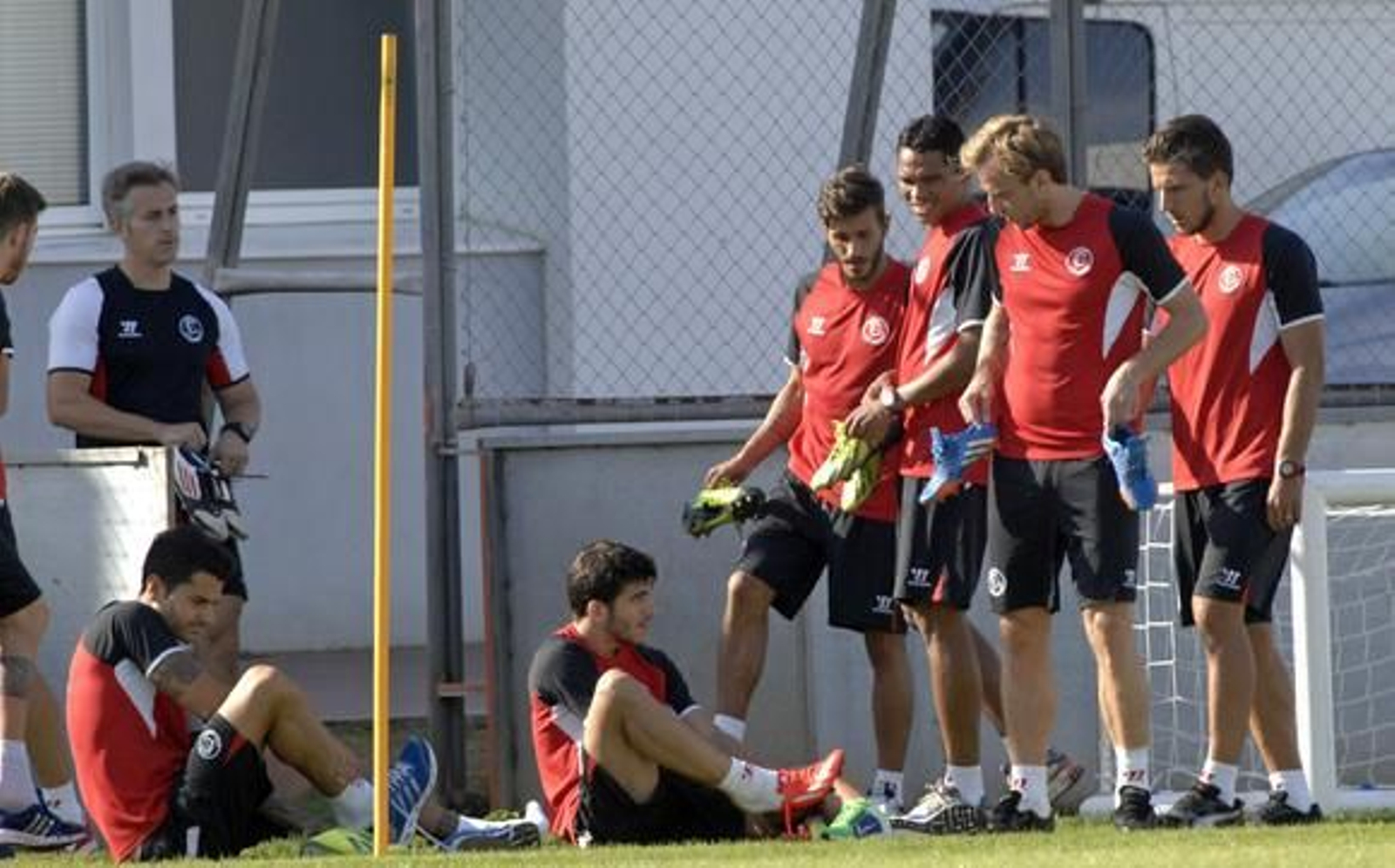 Lista con todos los disponibles, incluido Alberto Moreno