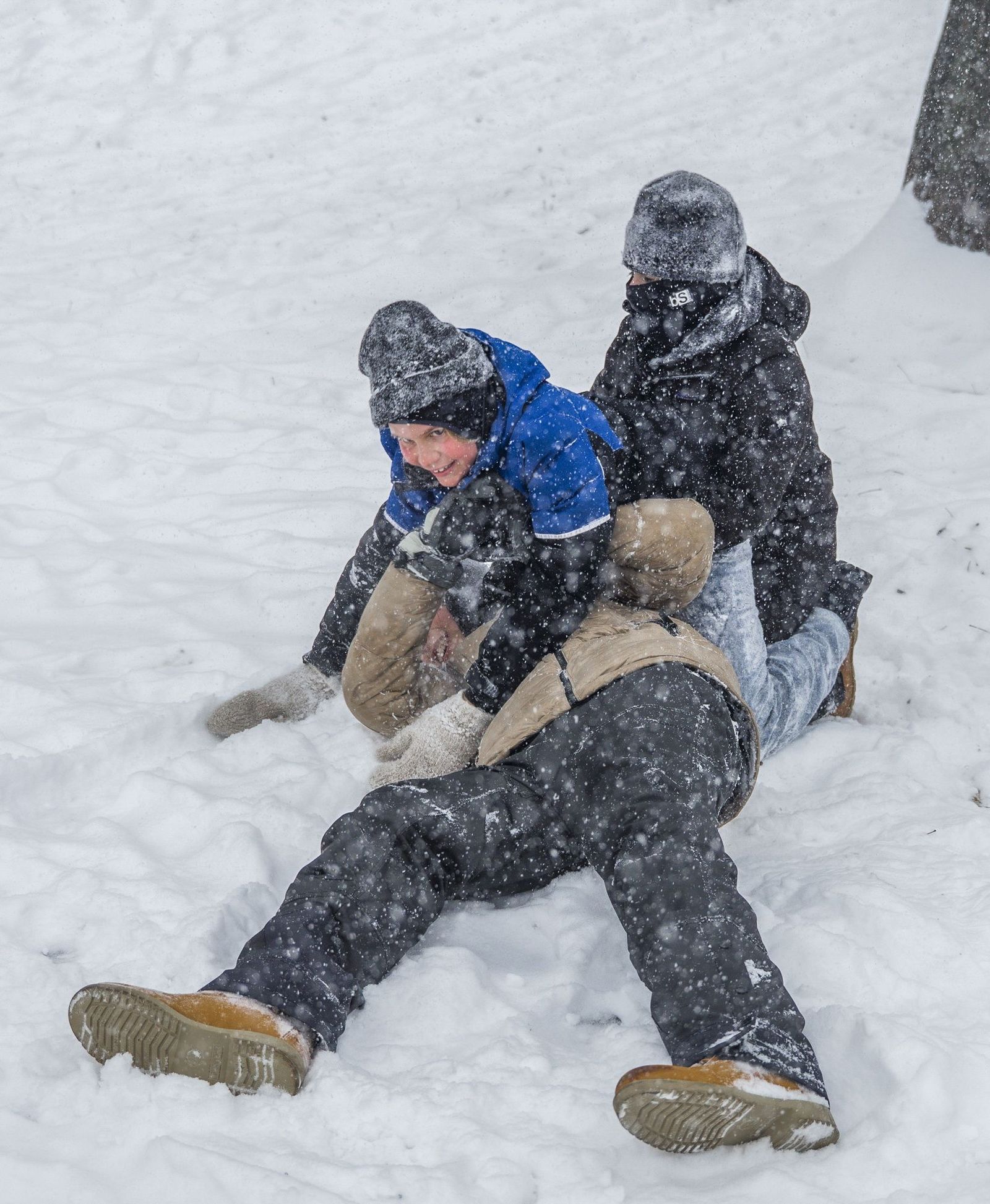 Las gélidas y blancas imágenes que deja la tormenta monstruosa en los EEUU