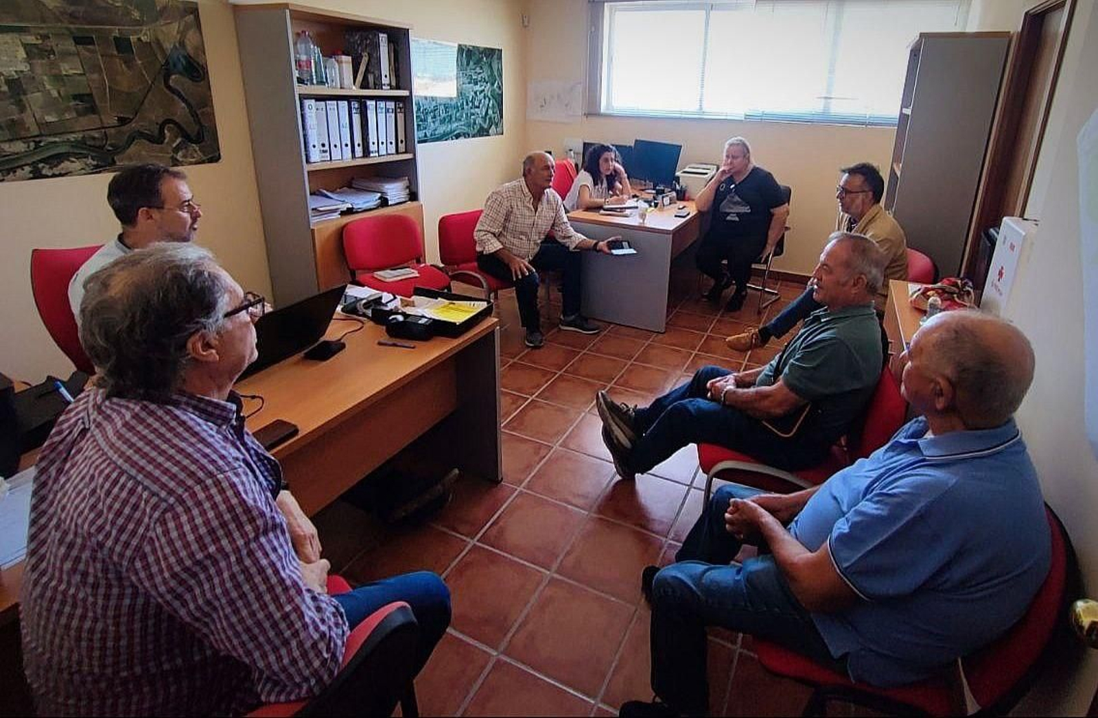 Reunión de Adelante Jerez con representantes de la Comunidad de Regantes del Poblado de Doña Blanca.