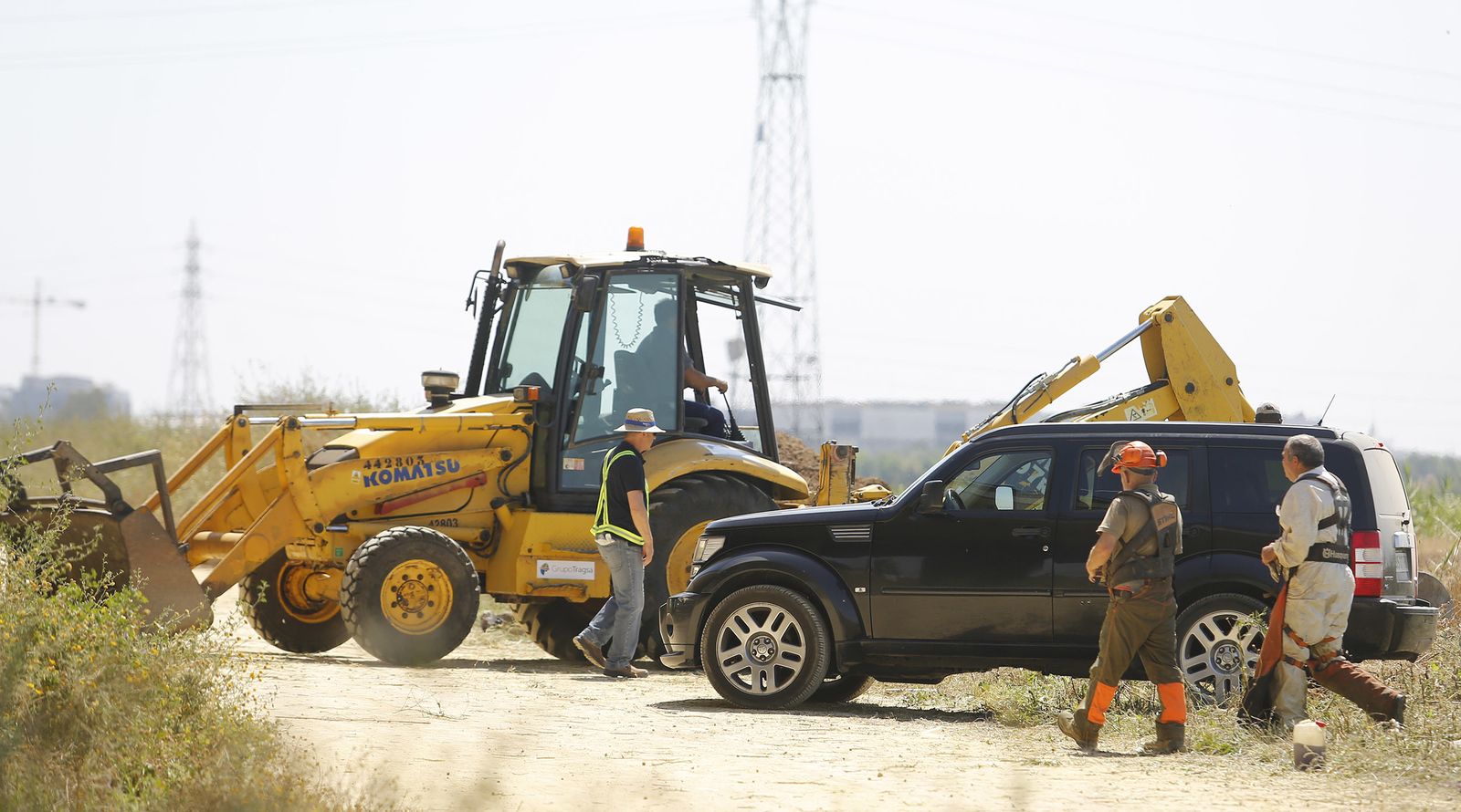 La búsqueda de Marta del Castillo bajo el puente del Alamillo, en imágenes