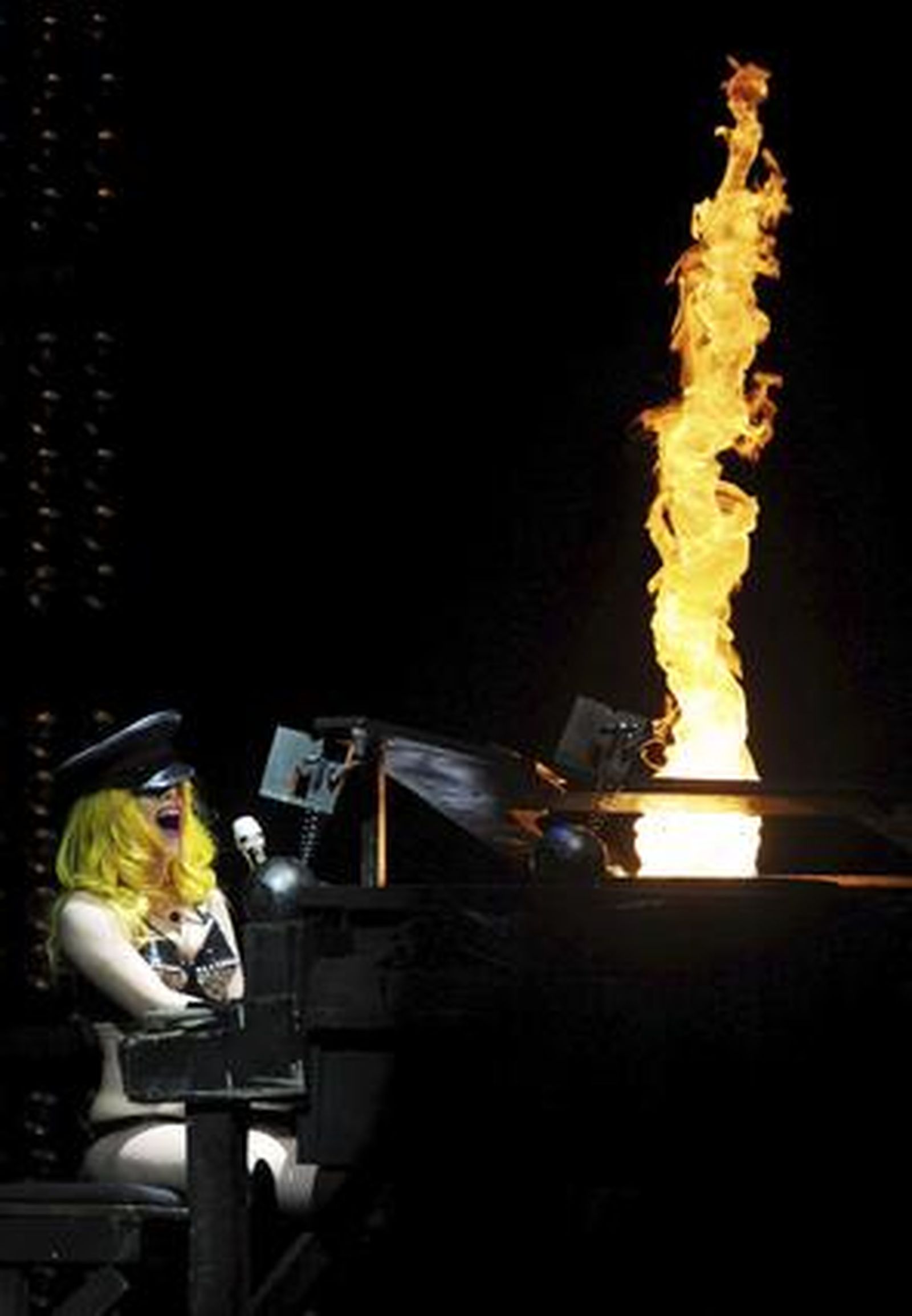 Lady Gaga durante su actuación.

Foto: Peter Kollanyi