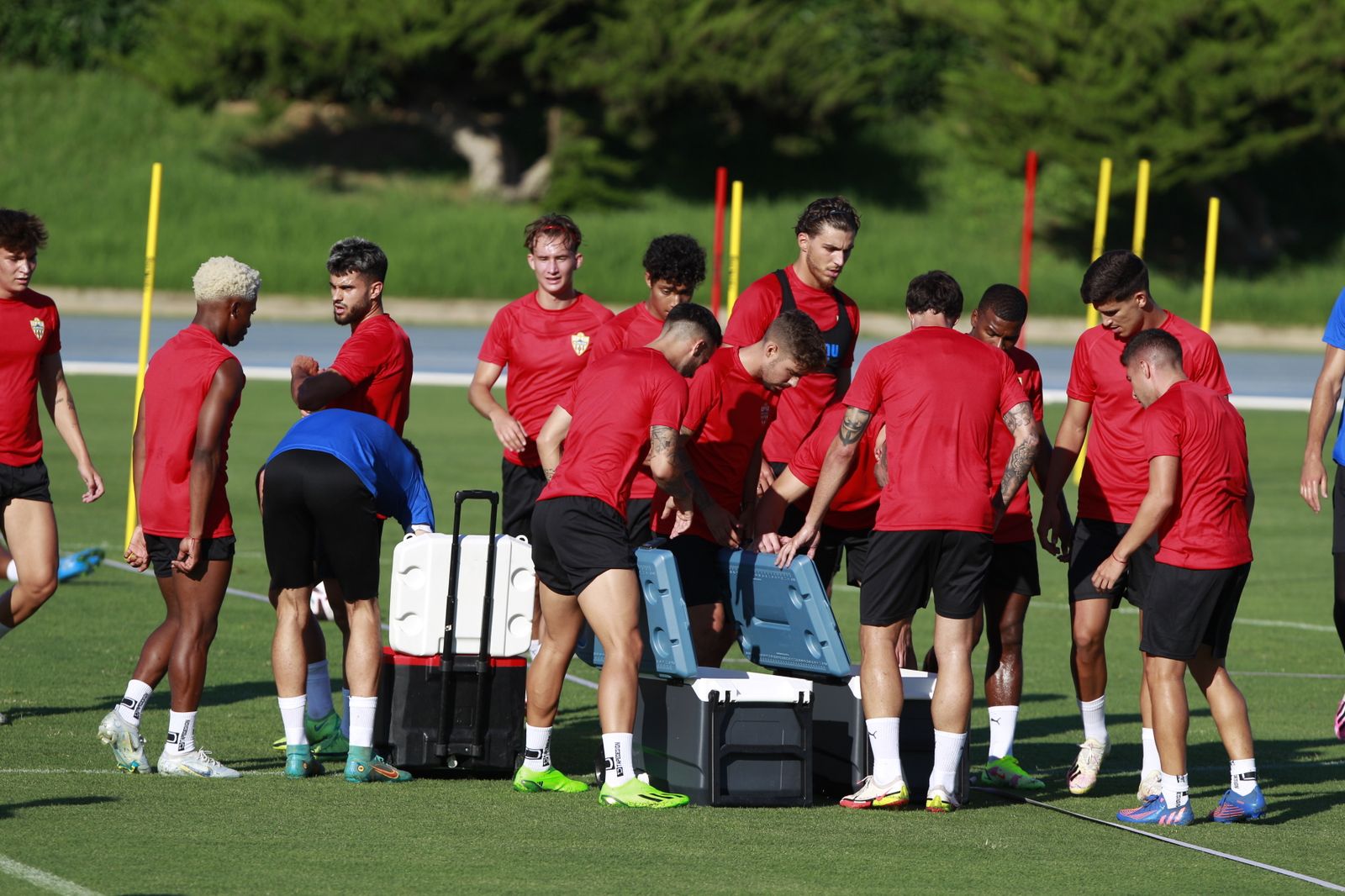 Imágenes del primer entramiento de la U.D. Almería en la Liga Santander, temporada 2022-2023