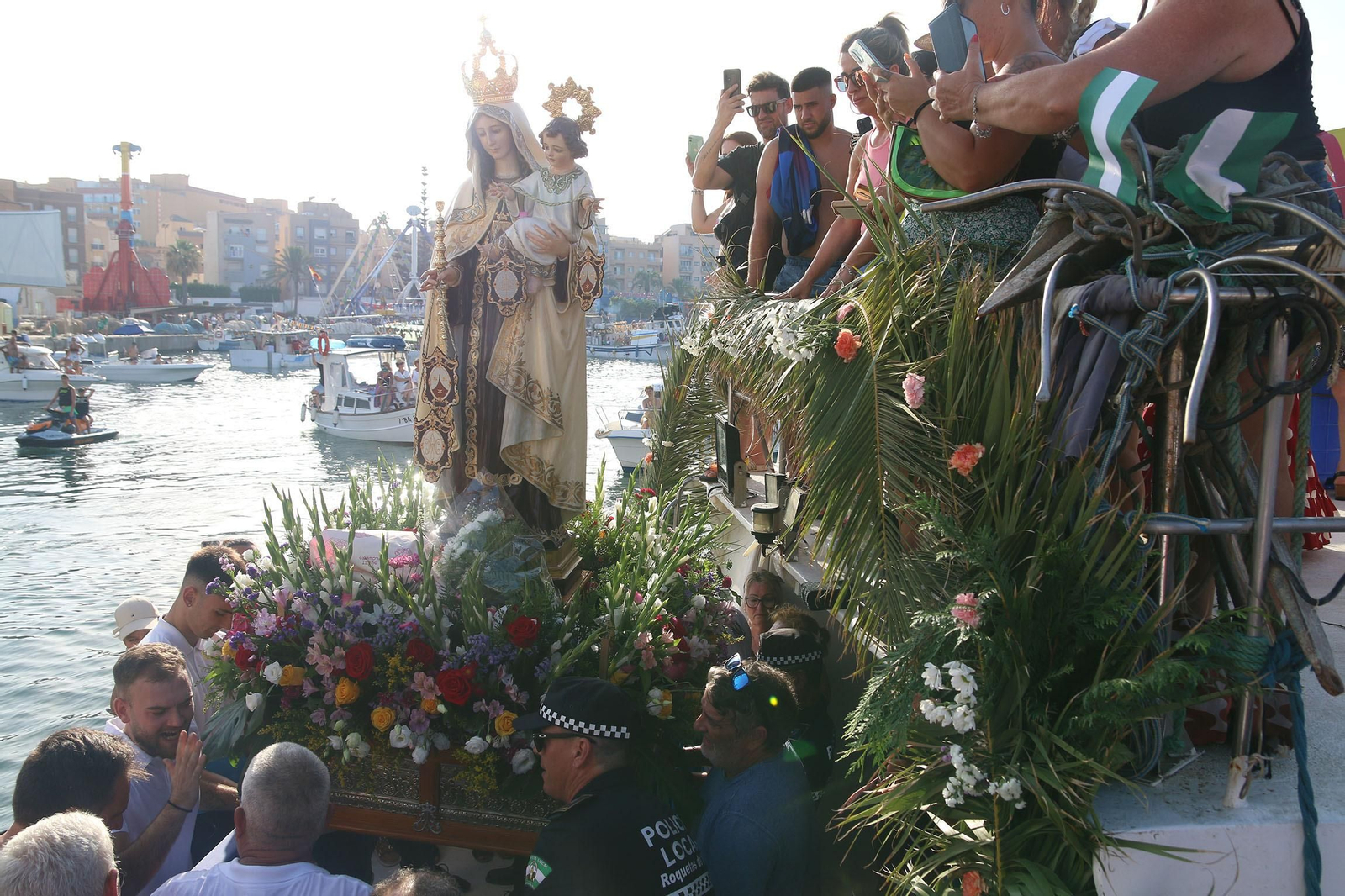 Fotogalería de la cucaña y la procesión de las Fiestas de Santa Ana en Roquetas