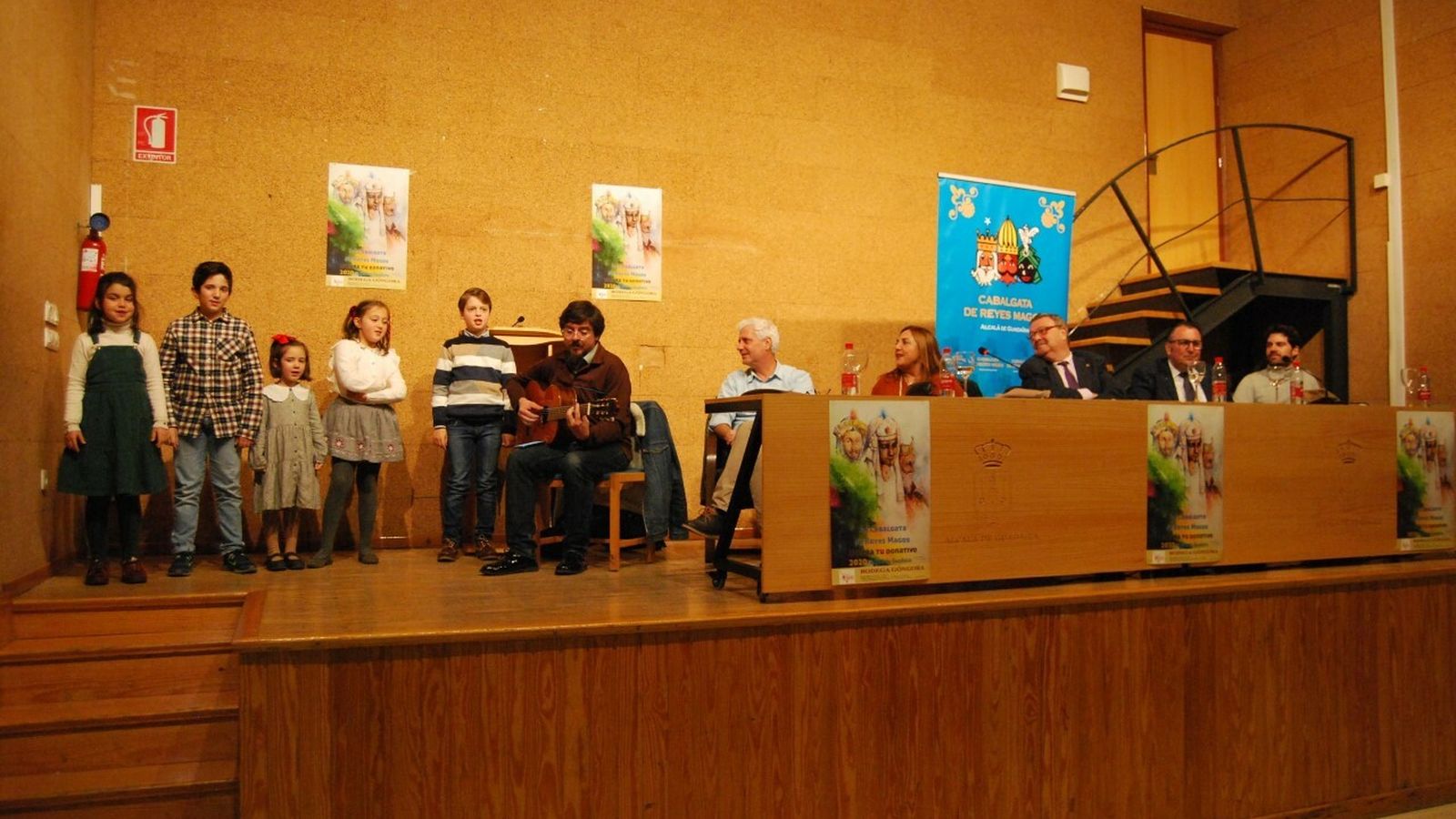 Un momento de la actuación de la Escolanía Divina Misericordia, durante el acto.