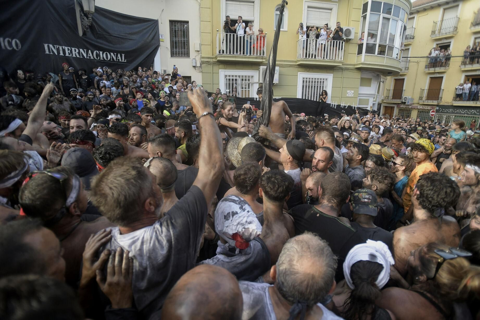 Las mejores fotos del Cascamorras celebrado en Baza