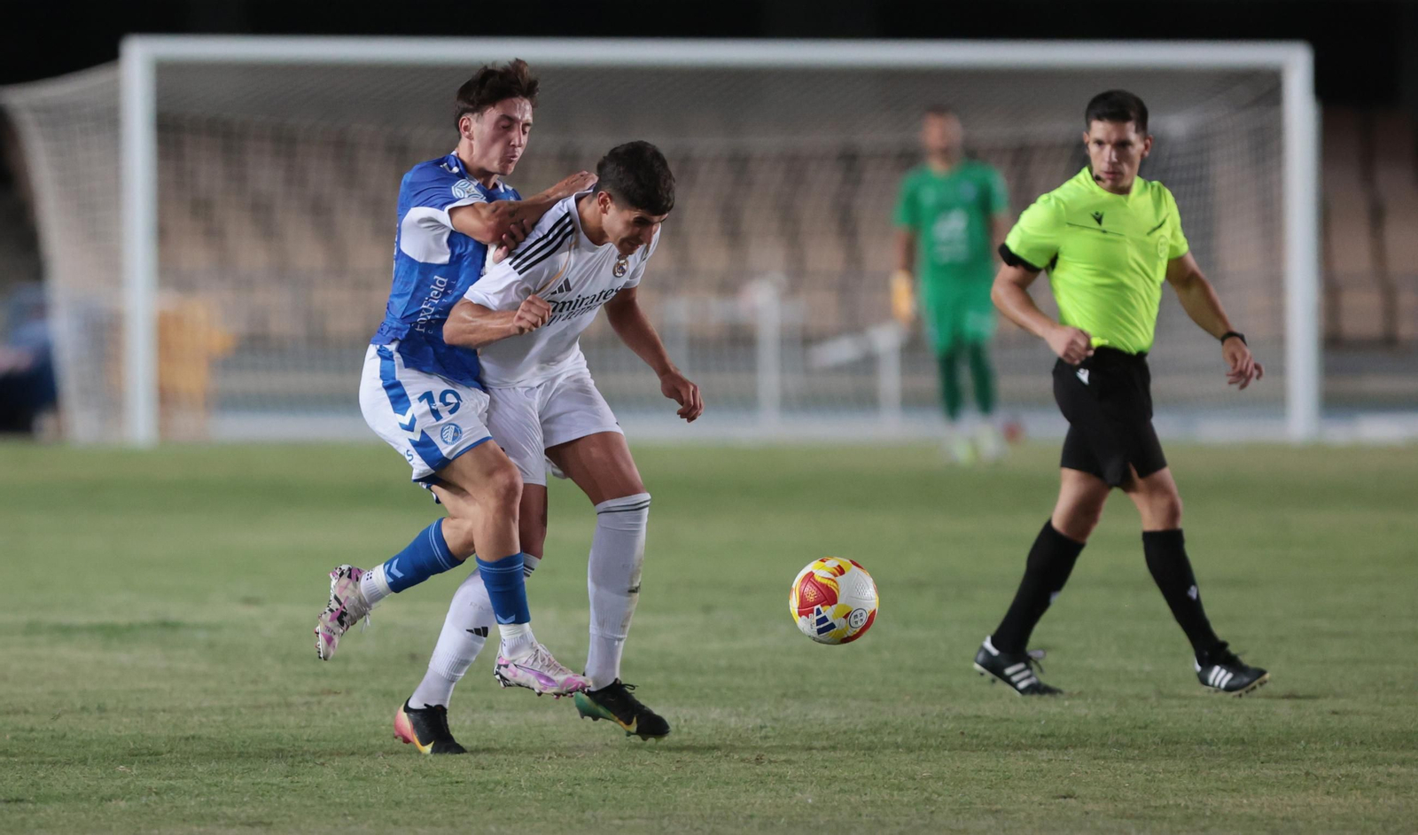 Imágenes del Trofeo de la Vendimia entre  Xerez DFC contra Real Madrid C en Chapín