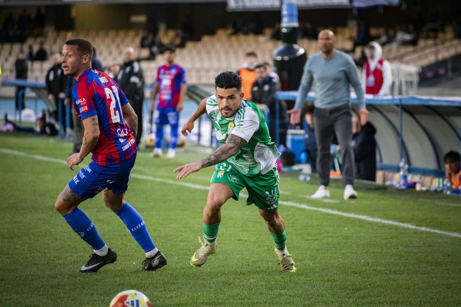 Imágenes del partido entre el Xerez CD y el Yeclano Deportivo en Chapín
