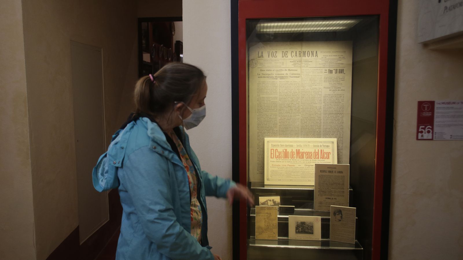 Vitrina que forma parte del Museo del Turismo.