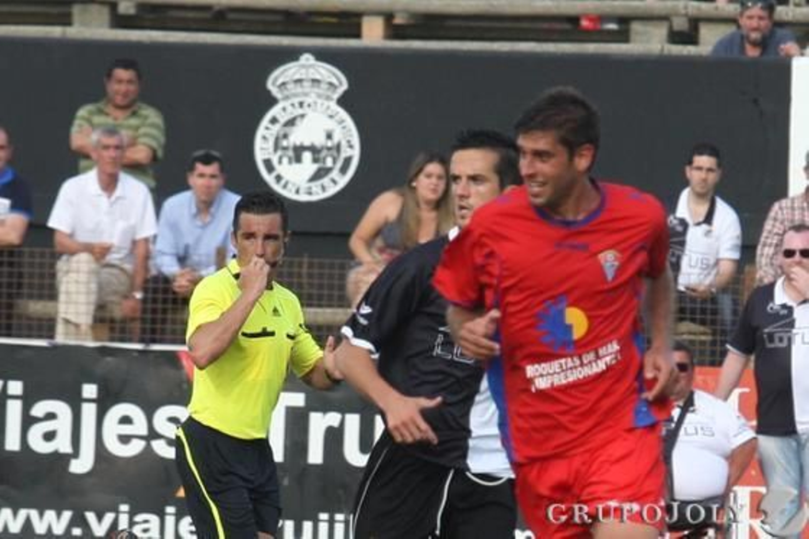 La Balona certifica su segunda posición tras el 2-0 para los blanquinegros.

Foto: Paco Guerrero