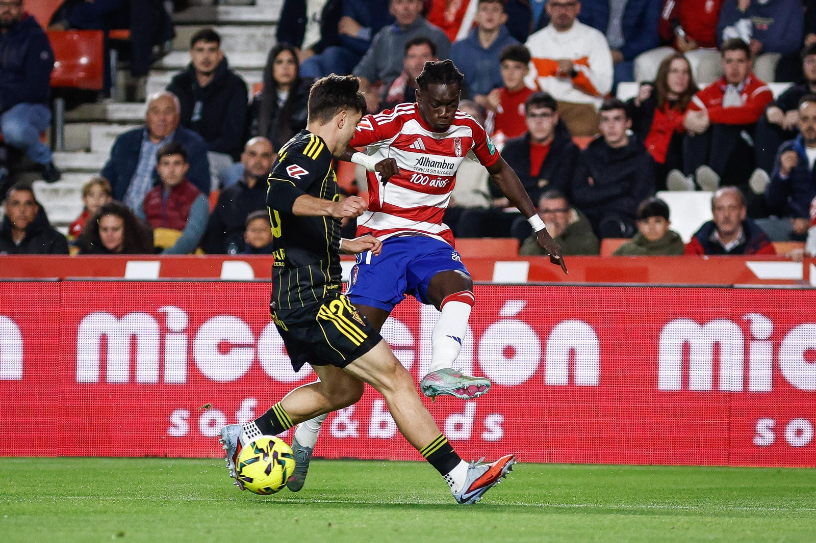 Las mejores imágenes de la victoria del Granada CF ante el Zaragoza
