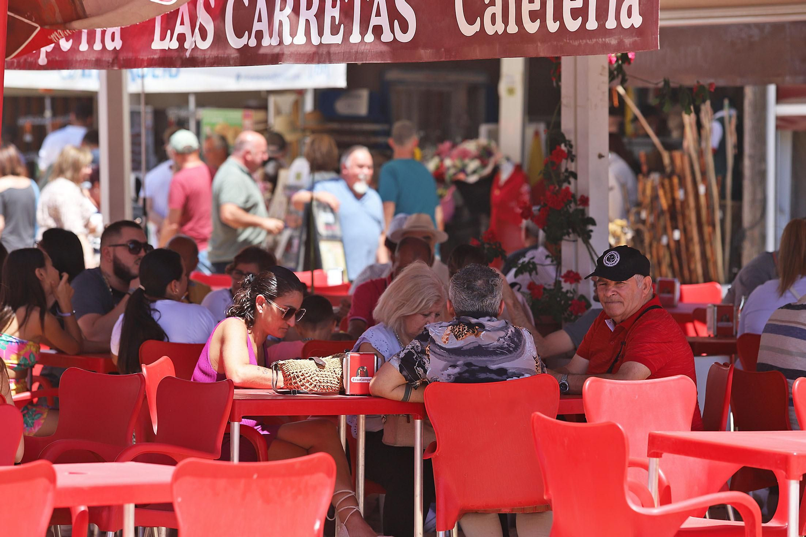 Ambiente en la aldea del Rocío en la mañana de domingo