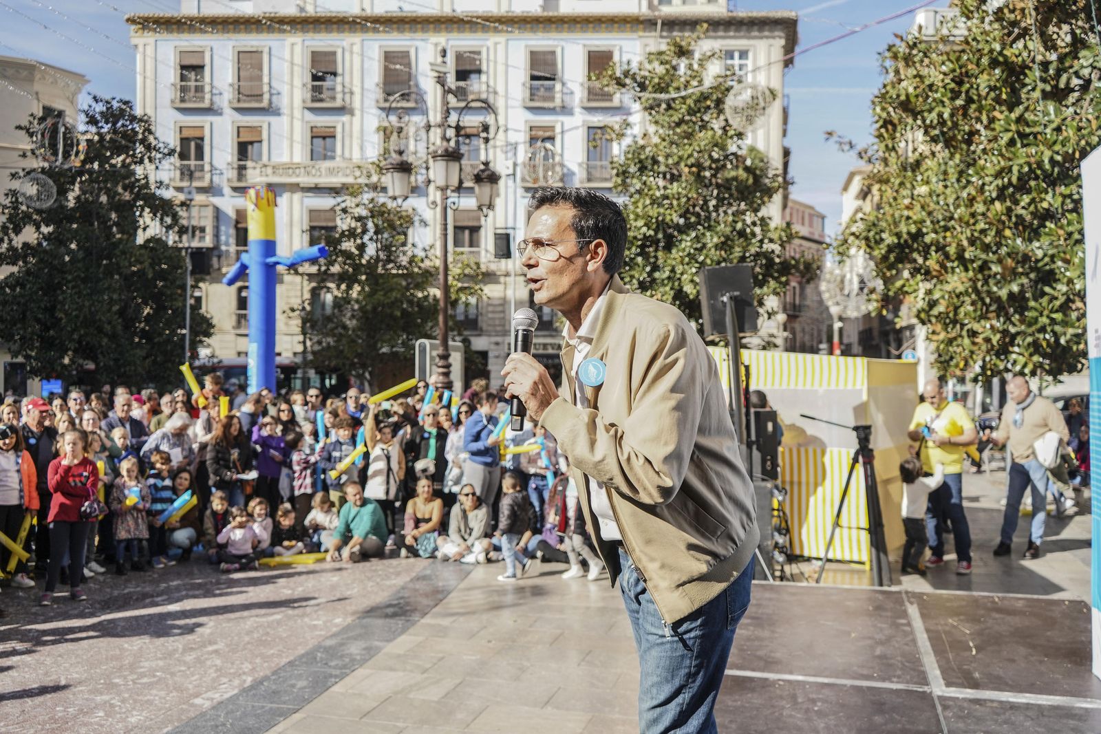El alcalde de Granada habla en un acto para que los ciudadanos conocieran la candidatura de la ciudad a ser sede de la AESIA