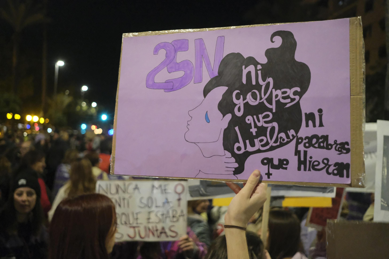La manifestación en Córdoba contra la violencia de género, en fotografías