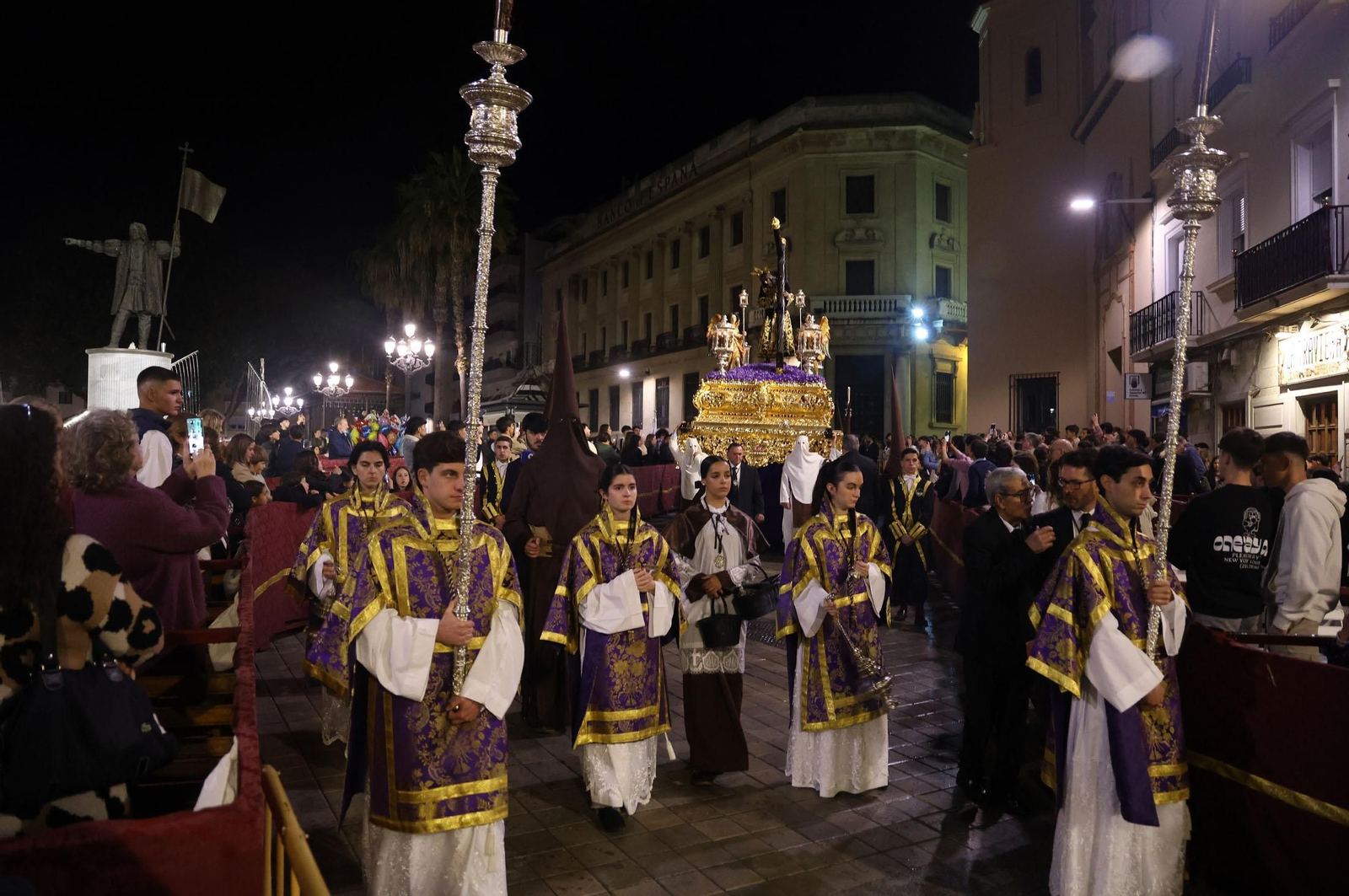 Lunes Santo: Imágenes de la Hermandad del Calvario