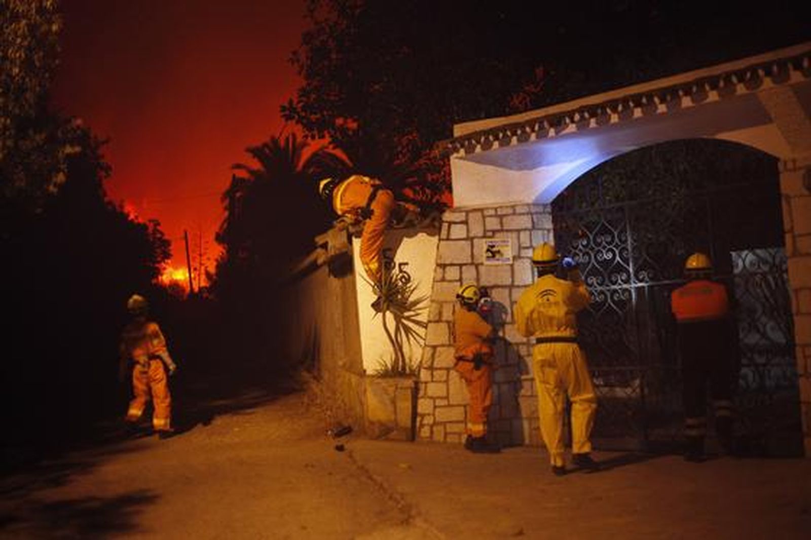 Imágenes del incendio de la Costa del Sol

Foto: EFE/ Reuters/ Lectores