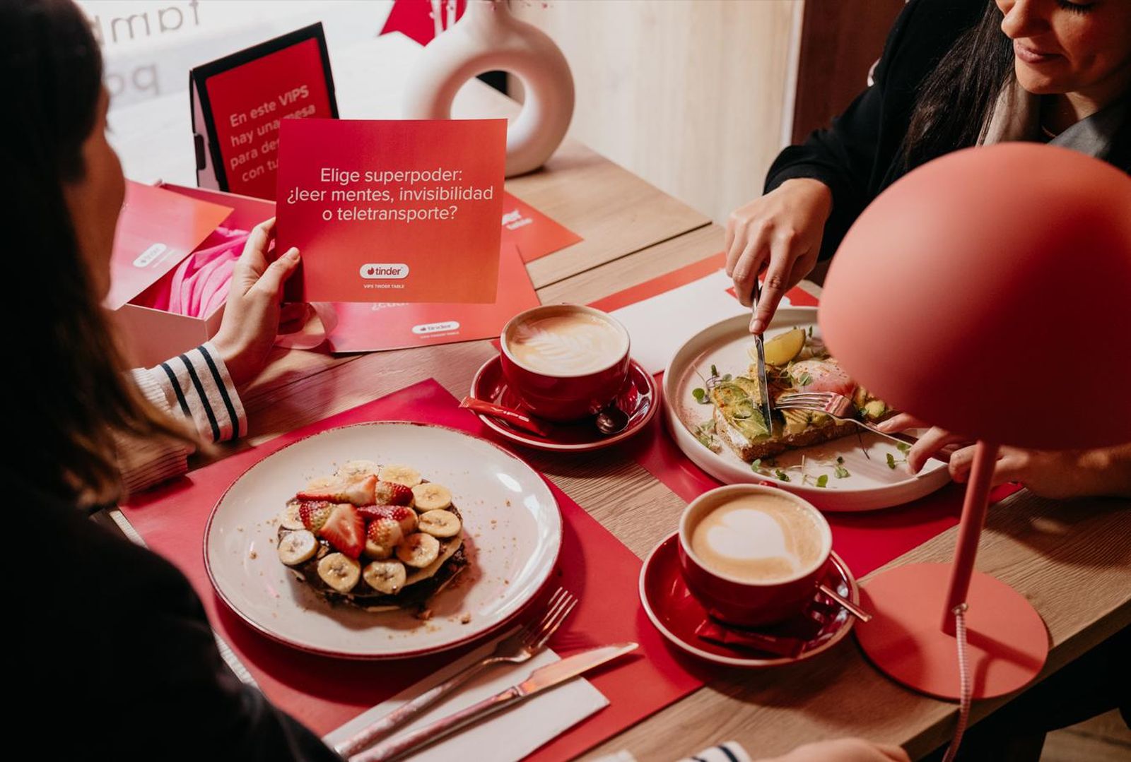 VIPS y Tinder se unen para ofrecer desayunos gratis en Sevilla a quienes hagan match