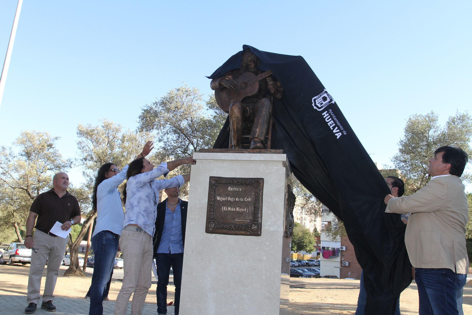 Inaguración del monumento al Niño Miguel.