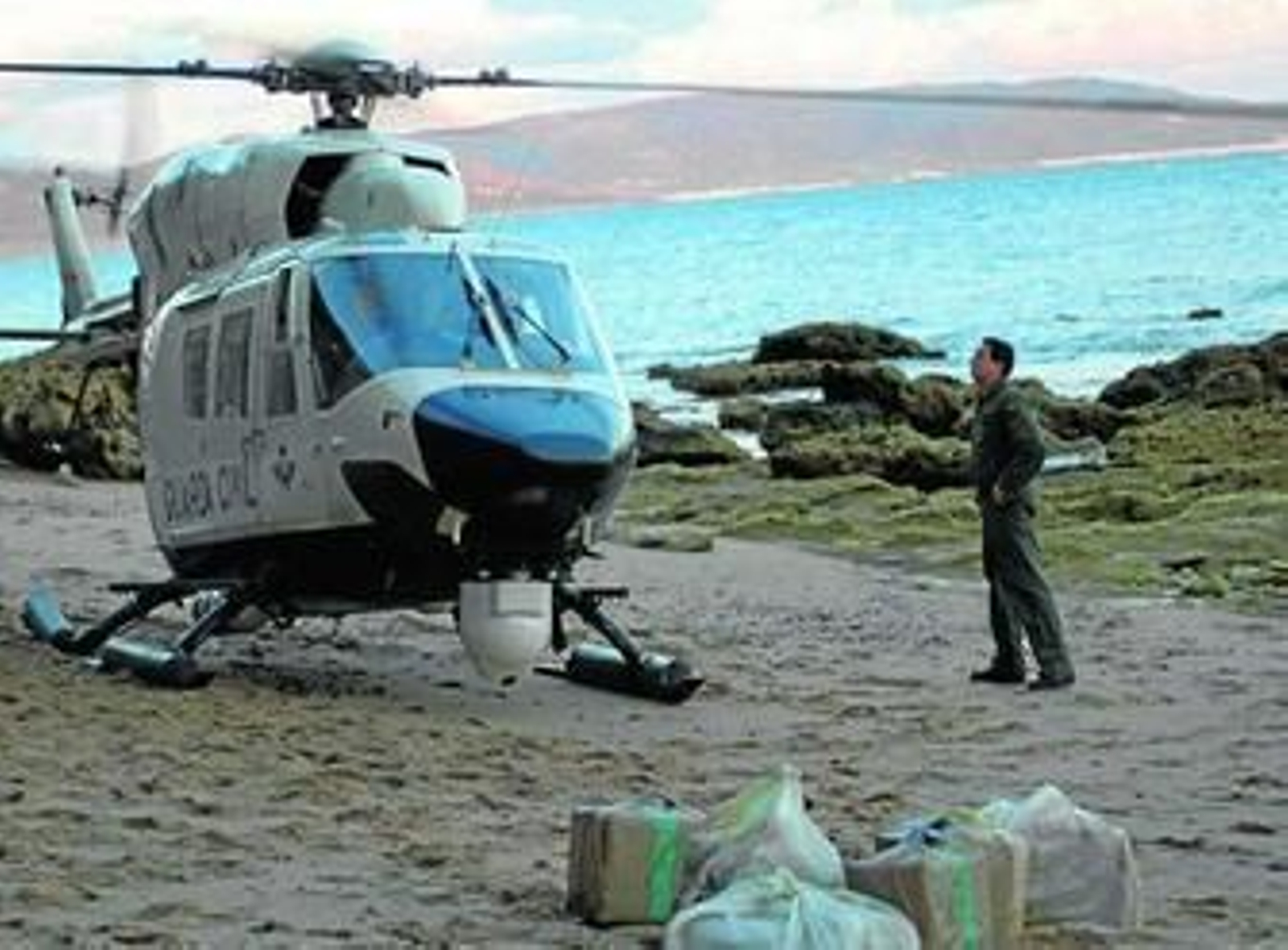 Fardos de hachís capturados durante la operación policial desarrollada en Barbate.