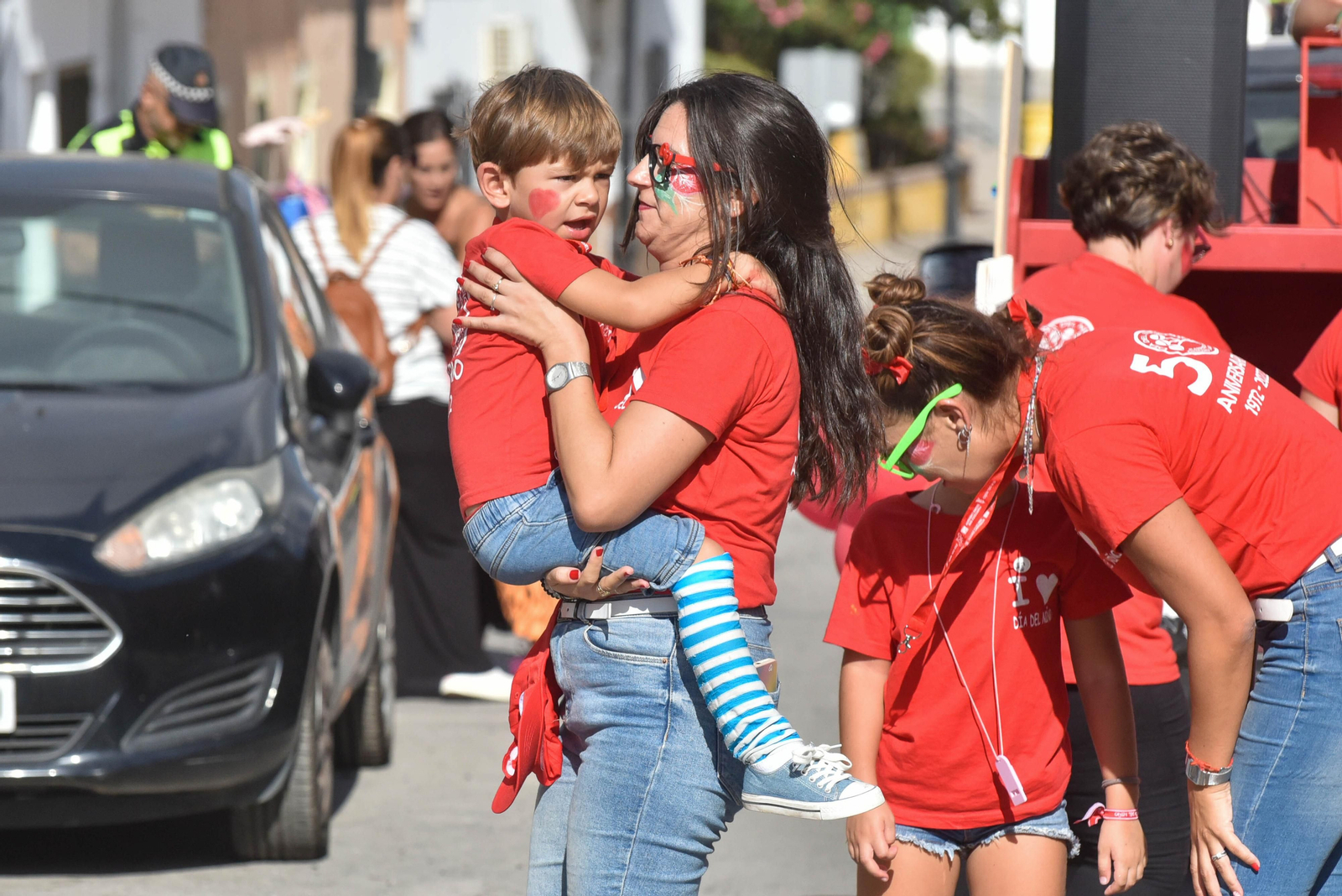 Búscate en las fotos de la cabalgata del Día del Niño en Los Barrios