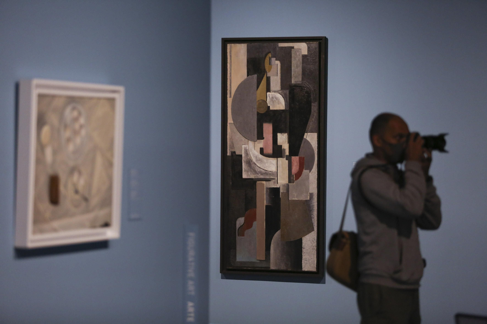 El Museo Ruso de Málaga estrena tres nuevas exposiciones, en fotos