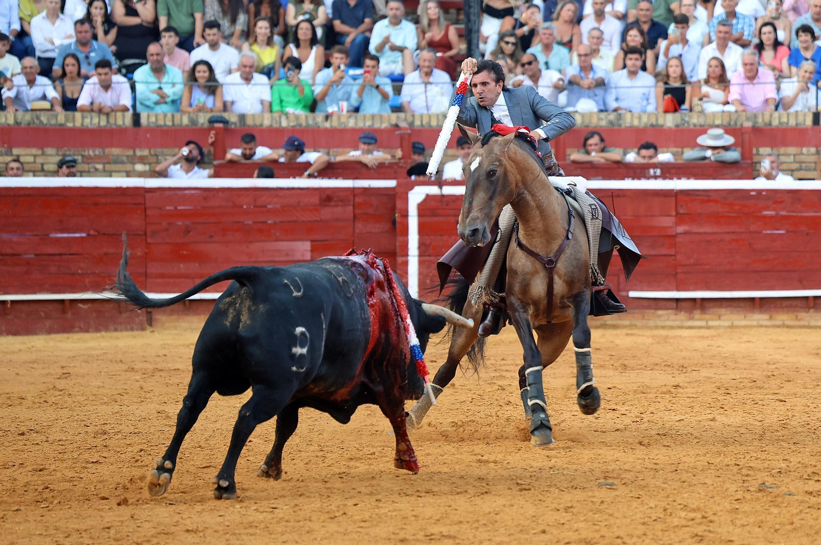 Toros La Merced: Imágenes de la tarde de Rejoneo con Diego Ventura, Andrés Romero y Sergio Galán