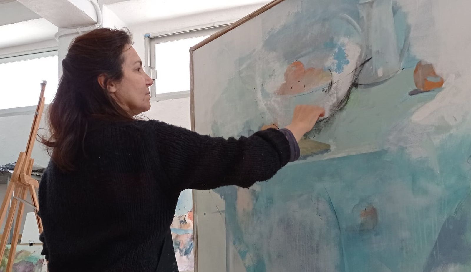 La pintora Dolores García, en su estudio.