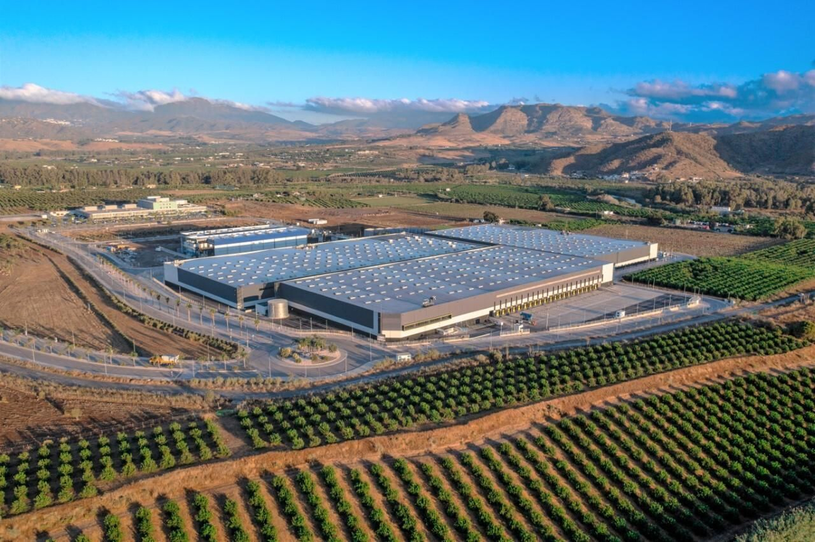 Naves del parque logístico de Cártama vistas desde el aire.