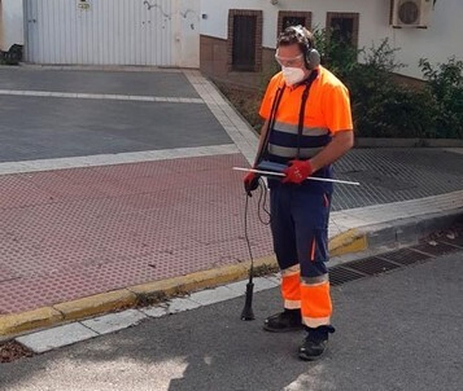 Detectadas un centenar de fugas de la red de suministro de agua de Vícar